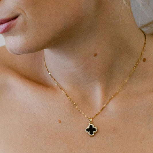 Reversible CZ clover necklace in gold with pearl / black