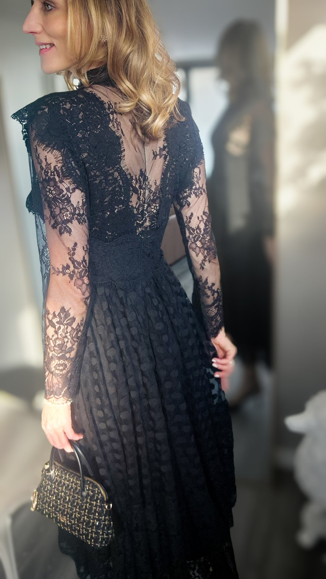 Trinny Sophisticatedes Spitzenkleid – Schwarz