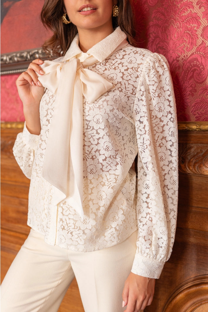 Charlotte Lace Shirt with Removable Bow | Winter white