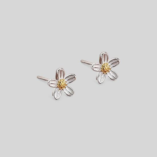 Daisy earring in sterling silver