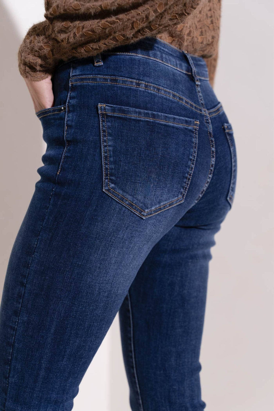 Madeleine Jeans in a blue dark wash