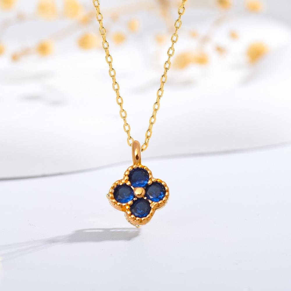 Last True Angel | Crystal clover pendant necklace - Monica Luz